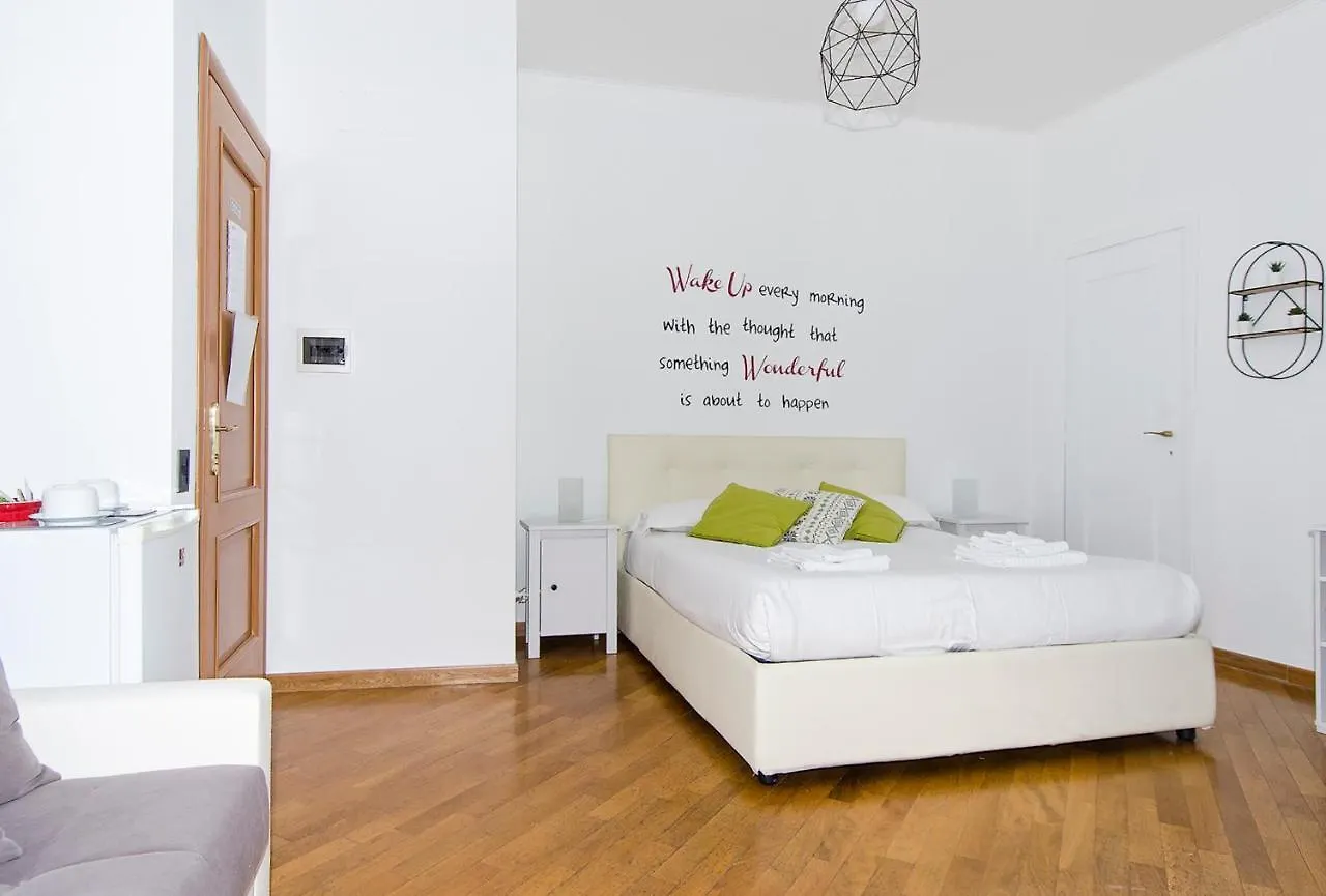 Om2Rome Bed & Breakfast 2*, Rome